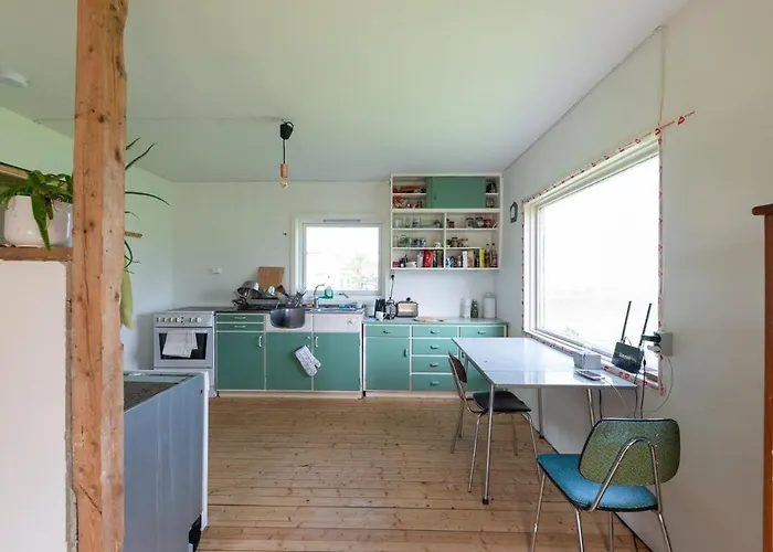 The Greenhouse * Vestvagoy